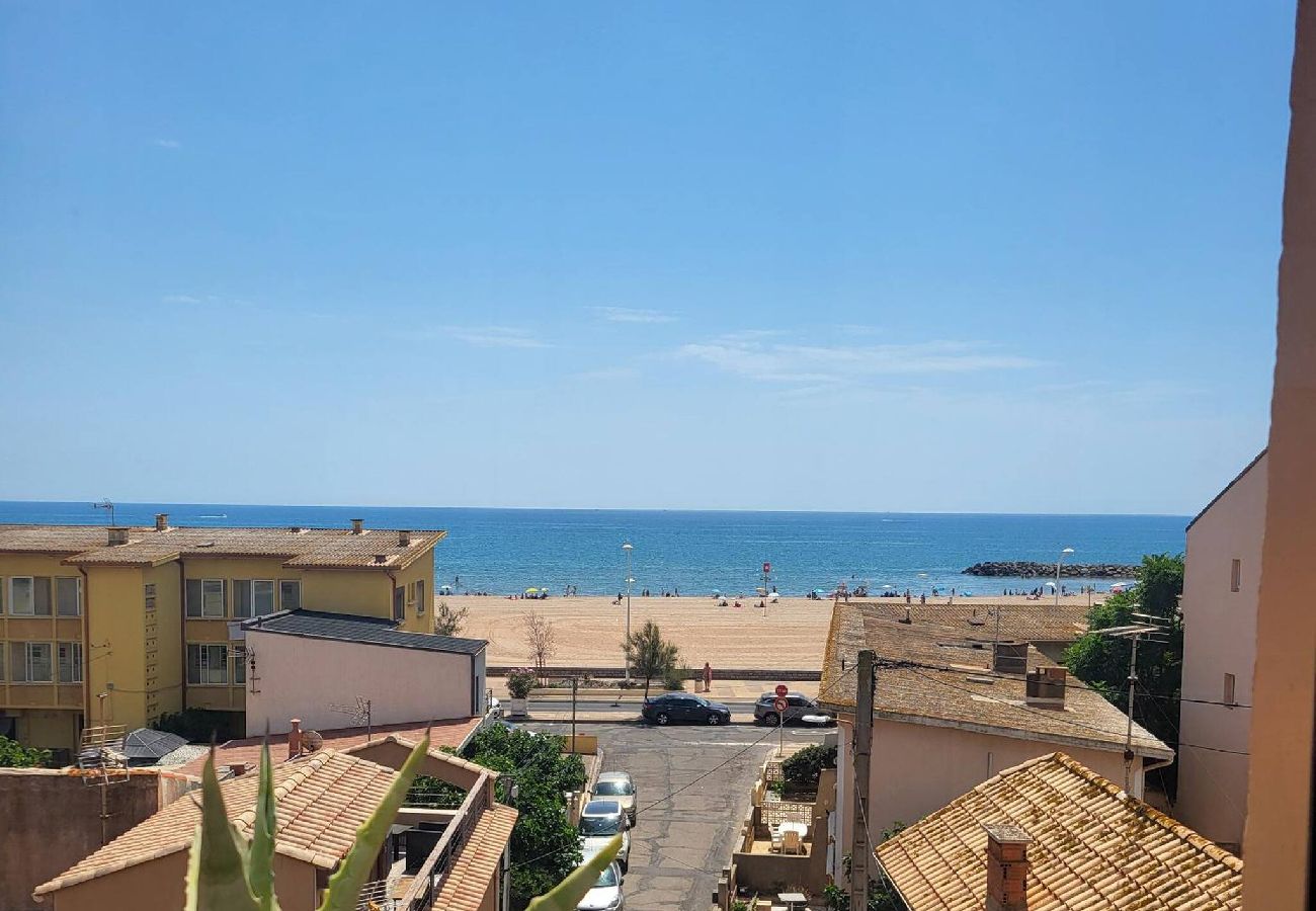 Appartement à Valras-Plage - Appartement Cosy avec Vue Mer au 4ème