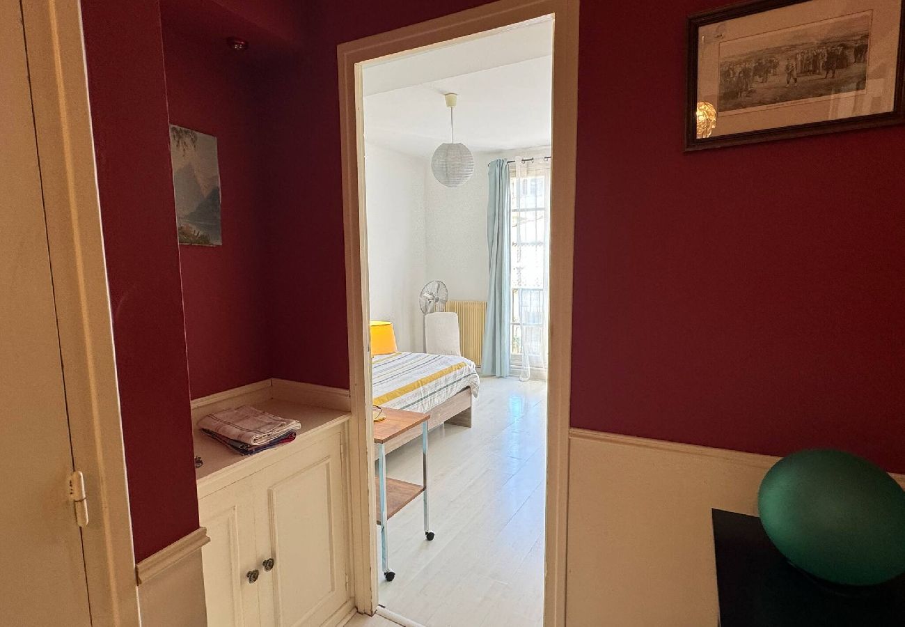 Appartement à Beziers - Charmant T3 en centre ville Béziers avec parking 