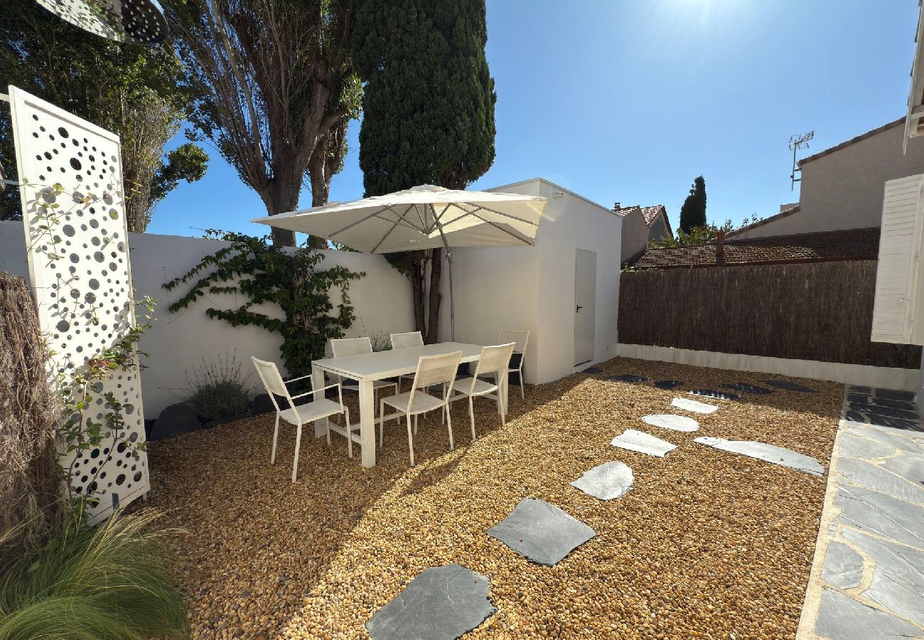 Maison à Valras-Plage - Maison Authentique Inspirée de Cadaqués à Valras 